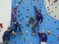 Félix Criado, Jaime Larriet, Adrián Álvarez y Fausto Blanco, miembros de AMI, en el rocódromo de Riazor