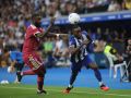 Bil Nsongo trata de zafarse de Rüdiger en el Dépor-Real Madrid en el Teresa Herrera