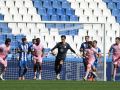 El Fabril pierde a su portero Álex Marqués por lesión Álex Marqués golpea el balón en el partido ante la Ponferradina