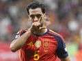 OVIEDO, 03/10/2026.- El centrocampista de la selección española, Mikel Merino, tras conseguir el tercer gol del combinado español durante el partido de la Liga de Naciones de fútbol entre España y República Checa, este sábado en el estadio Carlos Tartiere de Oviedo. EFE/Eloy Alonso
