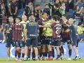 VALENCIA, 12/10/2026.- Los jugadores del Levante celebran el 3-3, durante el partido correspondiente a la octava jornada de LaLiga EA Sports que UD Levante y Sevilla FC han disputado este lunes en el estadio Ciutat de Valencia. EFE/Ana Escobar