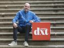 Fer Buendía posa para DXT Campeón en las inmediaciones de la redacción del periódico