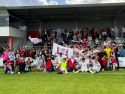 El Visantoña celebra su ascenso en el campo del San Martiño
