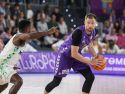 El exnaranja Ingus Jakovics, durante el Palencia-Menorca de la fase regular