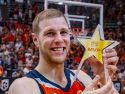Paul Jorgensen con el premio a MVP de la Final Four