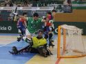 Bruno Saavedra pasa por encima de Arnau Martínez, portero del Igualada, en el primer partido de la final del playoff disputado en el Palacio de Riazor