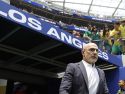 Luis de la Fuente, en el banquillo del estadio de Los Angeles