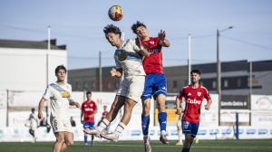 Lance de juego en el encuentro entre Bergantiños y Fabril