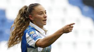 Ainhoa Marín celebra un gol