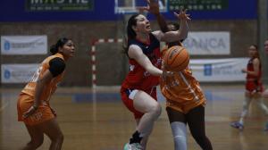 Brenda Fontana, en un partido de pretemporada contra el Barcelos