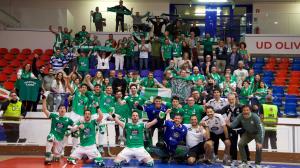El Liceo celebra el pase a la Final a Ocho de la Champions con los aficionados desplazados a Oliveira de Azemeis desde A Coruña