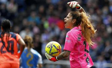 Inês Pereira en el encuentro entre Deportivo y Barcelona