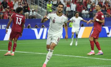 Mikel Merino celebra el gol del triunfo de España ante Portugal