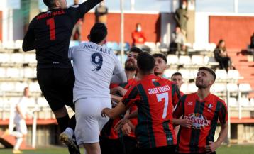 Igualdad total en A Grela entre Silva y Racing Villalbés