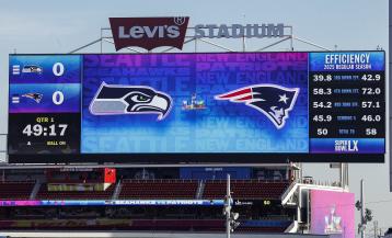 Imagen del marcador del Levi's Stadium preparado para la Super Bowl