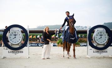 Flora Pérez, junto a Marlon Modolo Zanotelli, ganador del Trofeo Longines