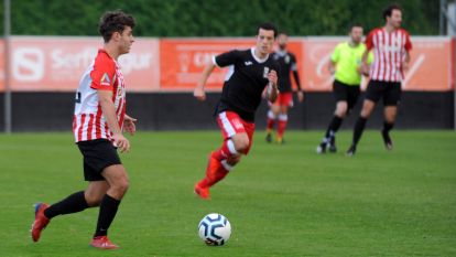Las fotos de la victoria del Atlético Arteixo frente a O Pino @Pedro Puig (8)