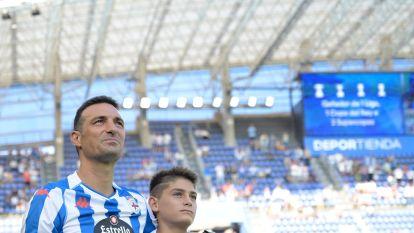 La afición deportivista se rindió a Scaloni (6)