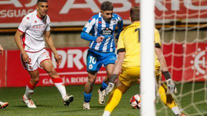 El Depor cae a domicilio frente a la Cultural Leonesa (7)