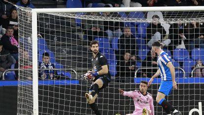 El Depor supera con justicia al Ponferradina (17)