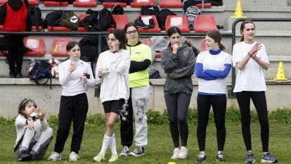 Los chicos y chicas lo pasaron en grande jugando a deportes como el rugby @Quintana (9)