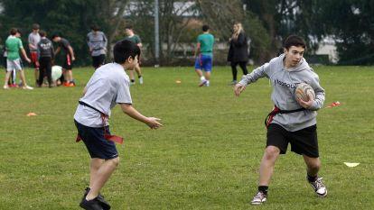 Los chicos y chicas lo pasaron en grande jugando a deportes como el rugby @Quintana (16)