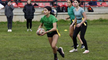 Los chicos y chicas lo pasaron en grande jugando a deportes como el rugby @Quintana (14)