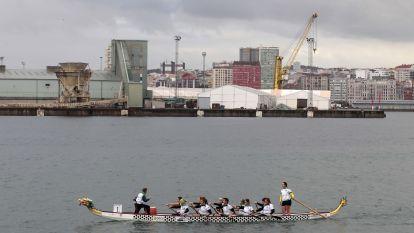 Primera regata de piragüismo que organiza el Real Club Náutico de La Coruña en su centenaria historia (3)