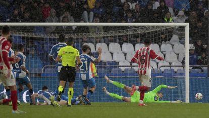 El Dépor rescata un punto de Riazor en un partido gris de los blanquiazules (195)