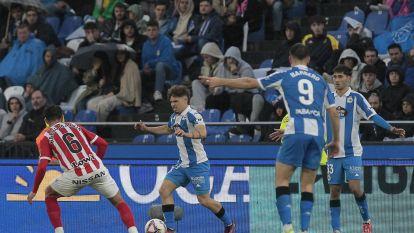 El Dépor rescata un punto de Riazor en un partido gris de los blanquiazules (182)