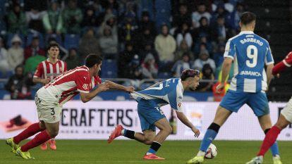 El Dépor rescata un punto de Riazor en un partido gris de los blanquiazules (175)