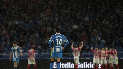 El Dépor rescata un punto de Riazor en un partido gris de los blanquiazules (199)