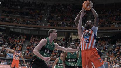 El Leyma Básquet Coruña tropieza con el Joventut (40)