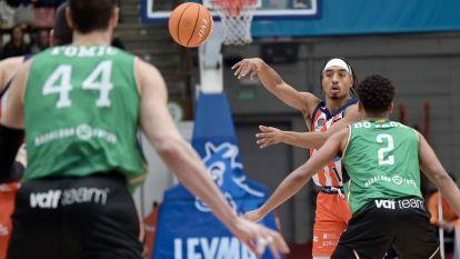 El Leyma Básquet Coruña tropieza con el Joventut (16)