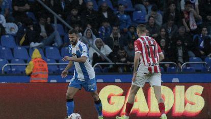 El Dépor rescata un punto de Riazor en un partido gris de los blanquiazules (177)