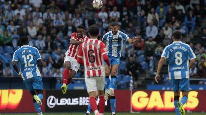El Dépor rescata un punto de Riazor en un partido gris de los blanquiazules (220)