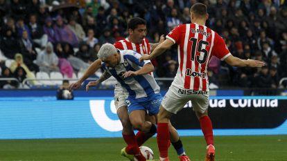 El Dépor rescata un punto de Riazor en un partido gris de los blanquiazules (238)