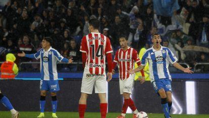 El Dépor rescata un punto de Riazor en un partido gris de los blanquiazules (246)