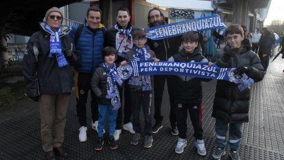 Ambiente en los aledaños de Riazor en el encuentro Dépor - Levante