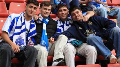Afición del Deportivo en El Molinón @Fernando Fernández (23)