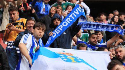 Afición del Deportivo en El Molinón @Fernando Fernández (31)