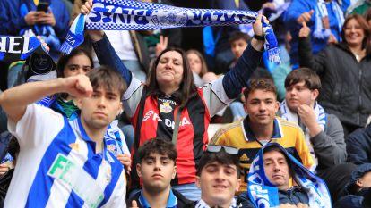 Afición del Deportivo en El Molinón @Fernando Fernández (26)