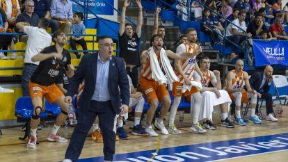 Diego Epifanio, celebrando el ascenso a la ACB en la última jornada tras vencer al Melilla