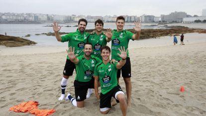 El Liceo se entrena en la playa de Riazor FOTO Patricia G. Fraga (38)