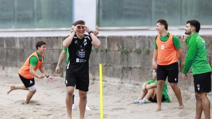 El Liceo se entrena en la playa de Riazor FOTO Patricia G. Fraga (12)
