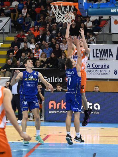 El Leyma Basquet Coruña domó al Oviedo (50) @Pedro Puig