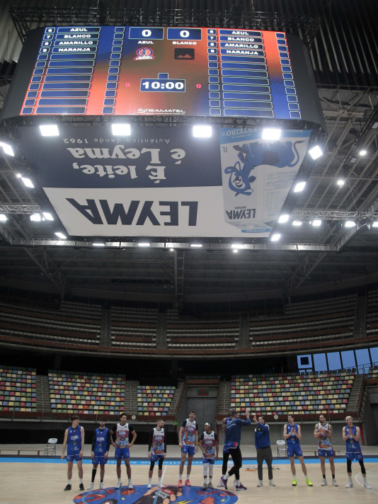 Entrenamiento a puerta abierta del Leyma en el Colisuem @Quintana (9)