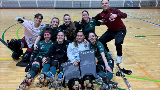 Las jugadoras del Marineda celebran su victoria en la pista del Raspeig