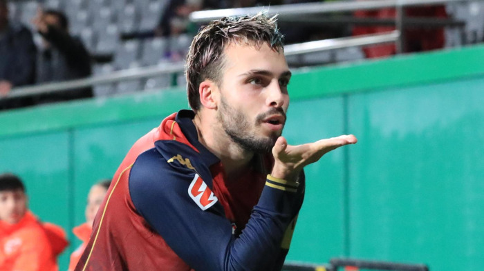 David Mella lanza un beso después de marcar el 1-3 en el Córdoba-Dépor