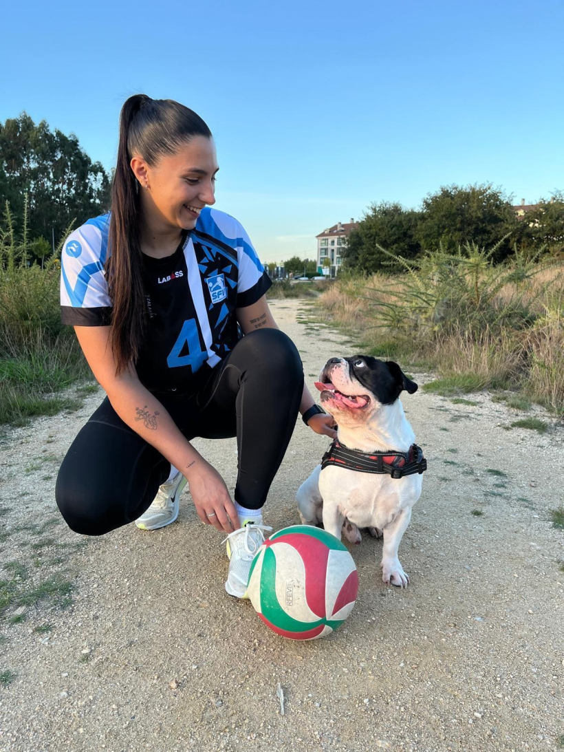 Alba Quirós, del Zalaeta, con Paquito